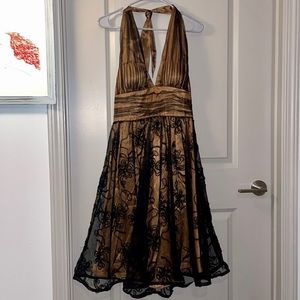 Adrianna Papell Boutique Gold Halter Dress with Black Flowery Tulle 🌟